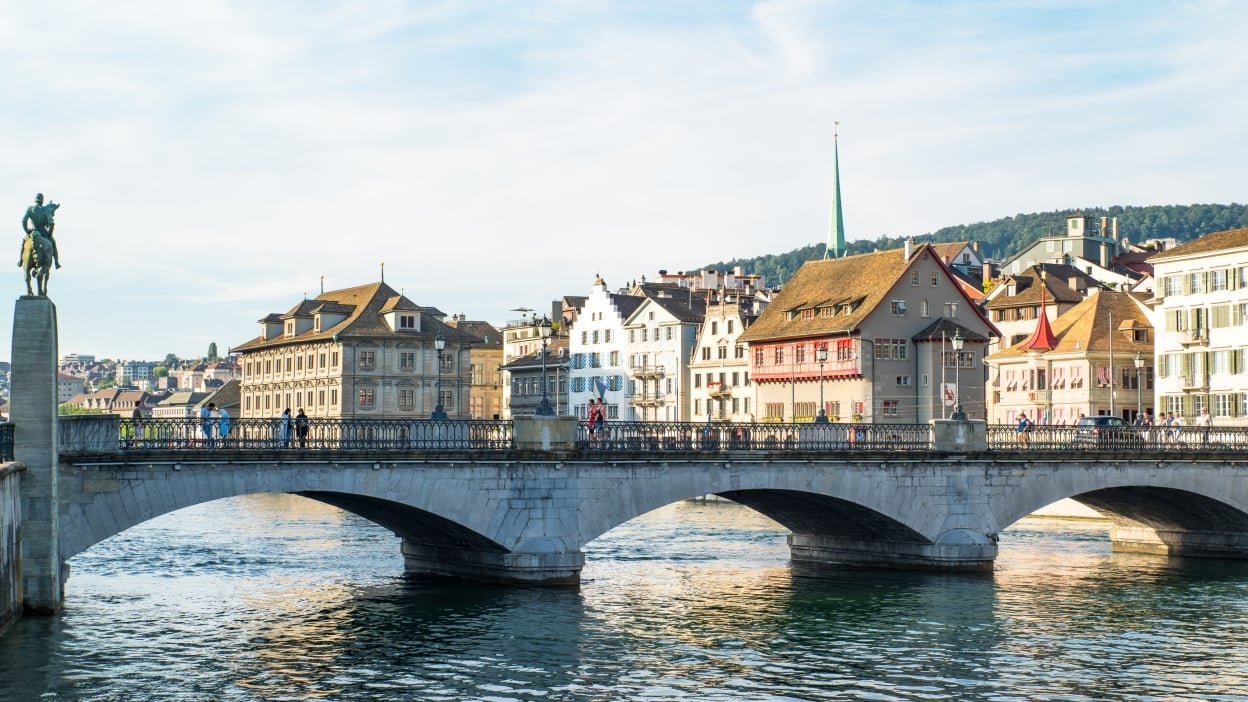 Blacklisted cybersecurity firm Kaspersky decamps for Switzerland