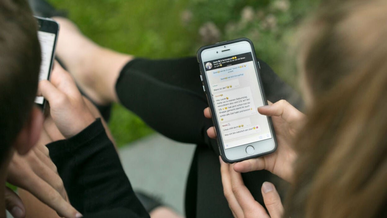 Teen monitoring app used by parents reportedly leaked Apple ID passwords