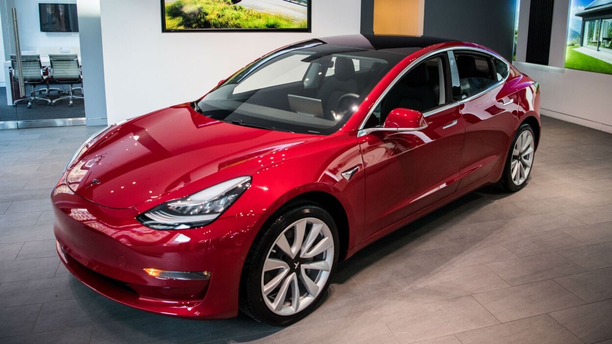 Elon Musk says quickest Tesla Model 3 will go from 0 to 60 mph in 3.5 seconds