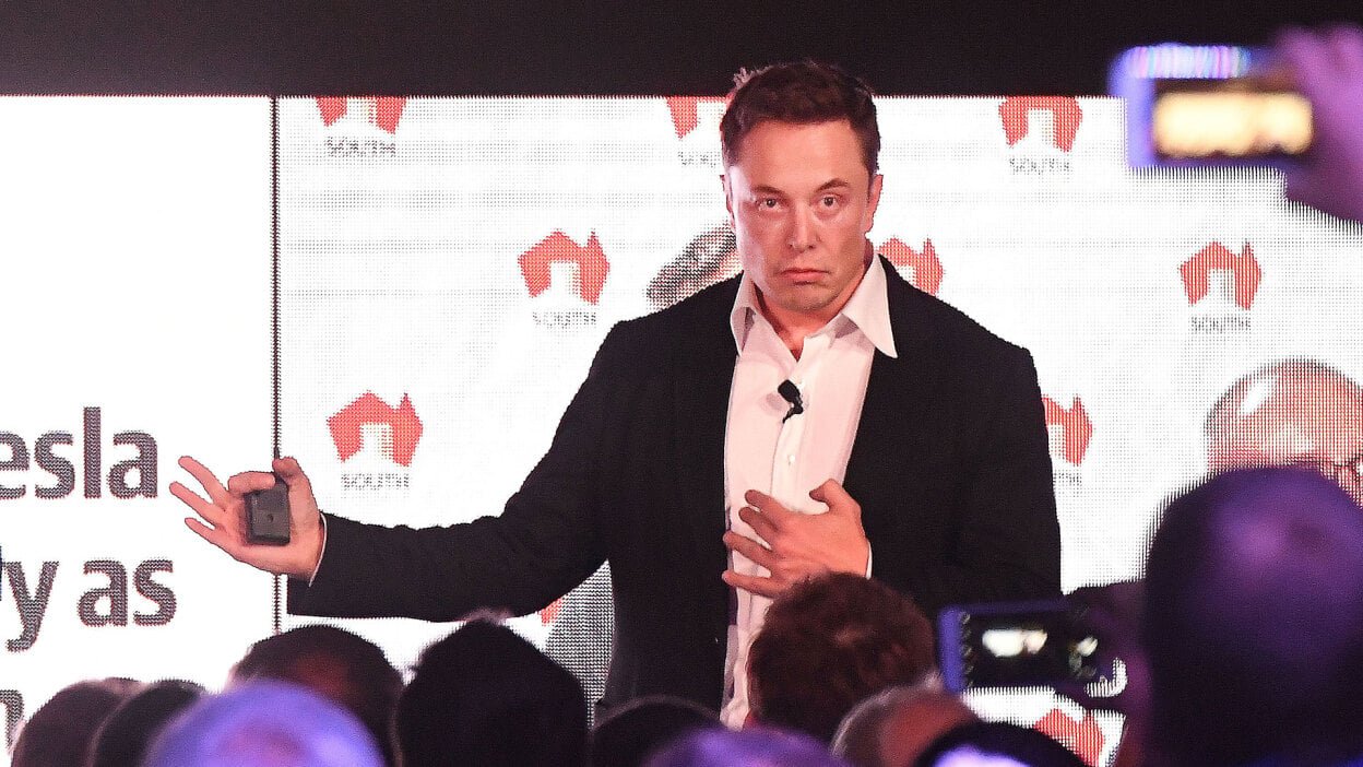 In unhinged Twitter rant, Elon Musk says he
